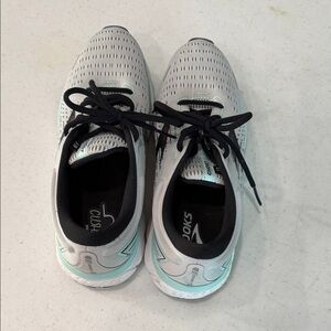 Brooks White and Teal Running Shoes
